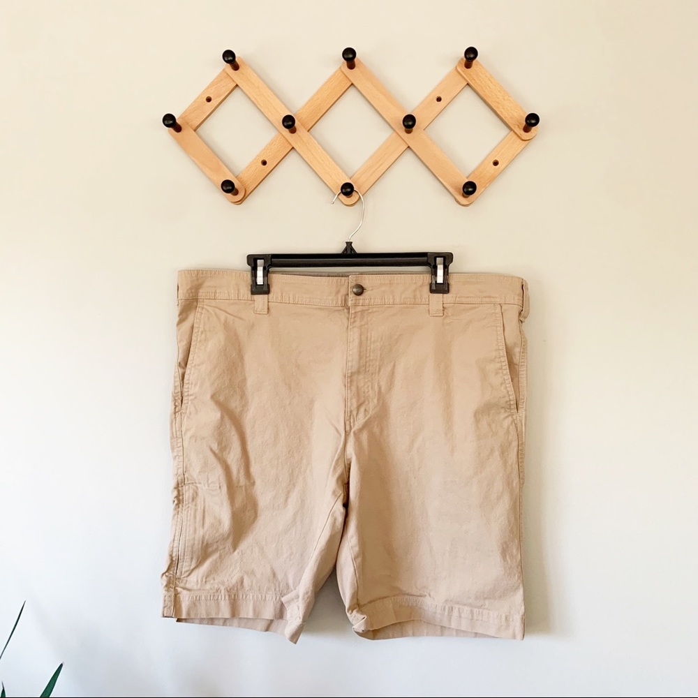 Columbia Flat Front Khaki Shorts | 40